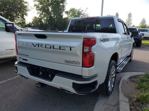 Used 2021 Chevrolet Silverado 1500 High Country w/ Technology Package image 4