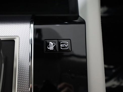 New 2025 Mitsubishi Outlander SEL image 57