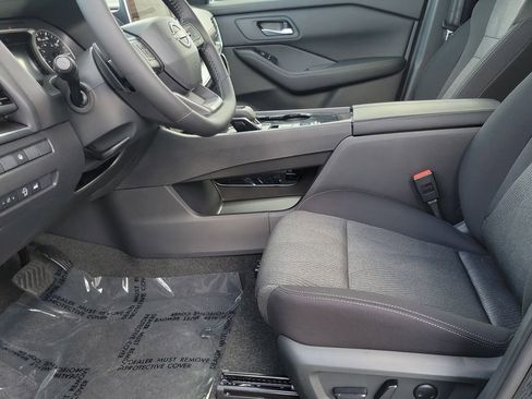 New 2026 Nissan Rogue SV FWD image 16