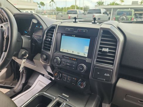 Used 2018 Ford F150 XLT w/ Equipment Group 302A Luxury image 30