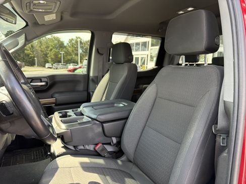 Used 2021 Chevrolet Silverado 1500 RST w/ Bed Protection Package AWD/4WD image 11
