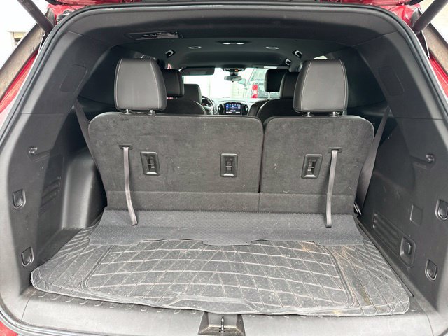 Used 2022 Chevrolet Traverse LT FWD image 12