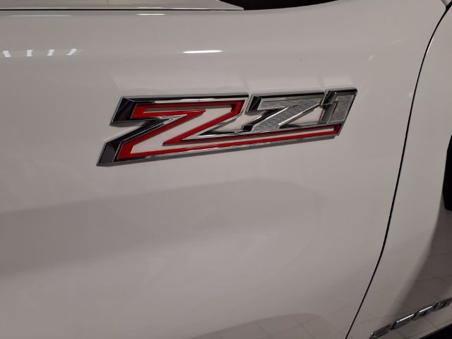 Used 2025 Chevrolet Silverado 2500 LT AWD/4WD image 6