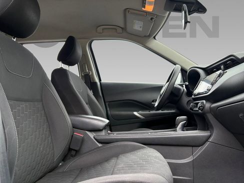 Used 2022 Nissan Kicks SV FWD image 8