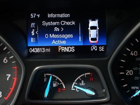 Used 2017 Ford Escape Titanium image 17