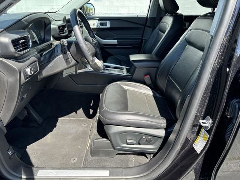Used 2022 Ford Explorer Limited w/ Equipment Group 301A image 15