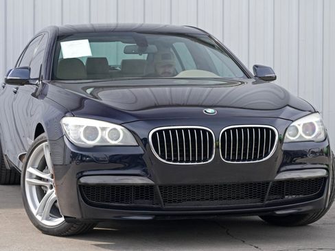 Used 2013 BMW 750Li image 2