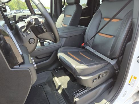 Used 2025 GMC Sierra 1500 AT4 AWD/4WD image 29