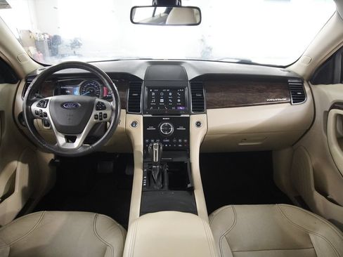 Used 2018 Ford Taurus Limited w/ Driver Assist Package AWD/4WD image 10