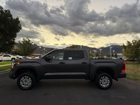 New 2026 Toyota Tundra SR5 image 2