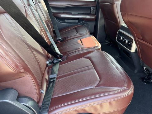 Certified 2024 Ford Expedition Limited AWD/4WD image 7