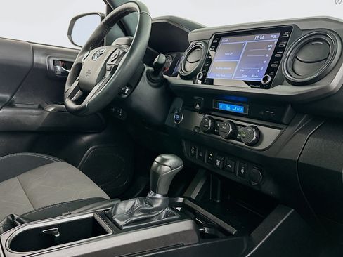Used 2023 Toyota Tacoma TRD Sport image 29