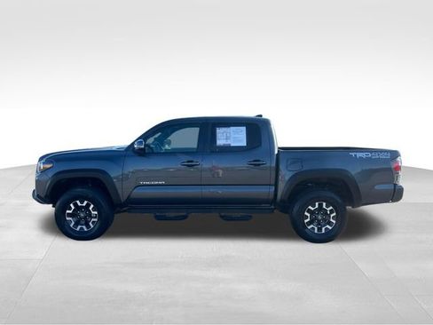 Used 2023 Toyota Tacoma TRD Off-Road w/ Advanced Technology Package AWD/4WD image 2