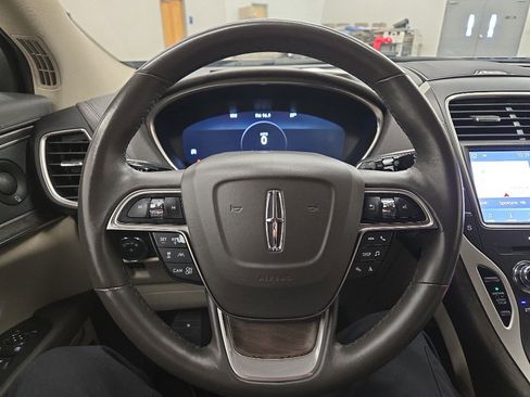 Used 2020 Lincoln Nautilus Reserve w/ Equipment Group 201A image 15