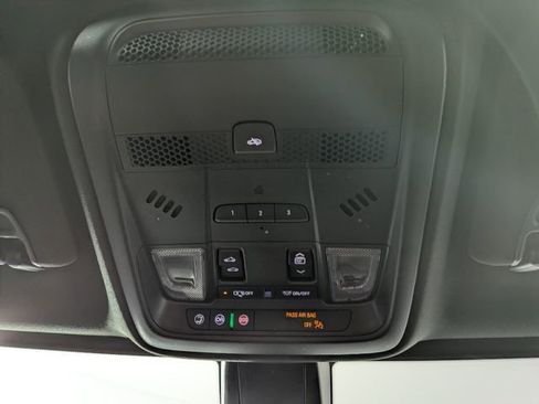 Used 2023 Cadillac XT5 Premium Luxury w/ Technology Package AWD/4WD image 25