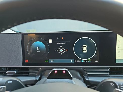 Used 2025 Hyundai Ioniq 5 SEL image 22