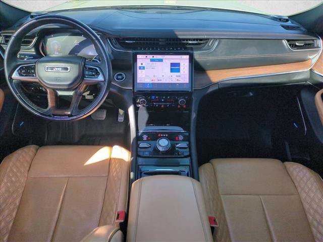 Used 2022 Jeep Grand Cherokee Summit w/ Luxury Tech Group V AWD/4WD image 17