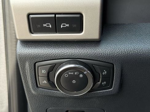 Used 2022 Ford F250 Lariat w/ Tremor Off-Road Package image 24