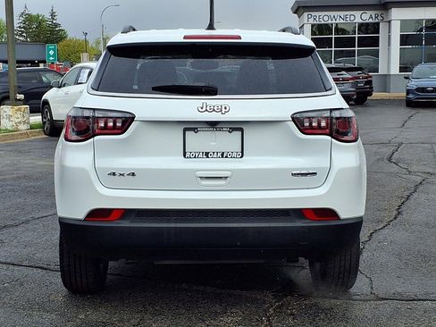 Used 2025 Jeep Compass Latitude AWD/4WD image 19