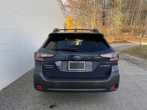 Used 2024 Subaru Outback Premium image 20