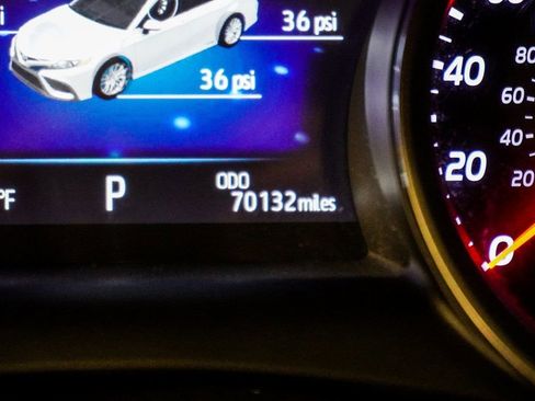 Used 2021 Toyota Camry XSE image 33