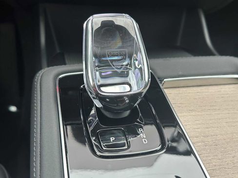 New 2026 Volvo XC90 B5 Core w/ Protection Package Premier image 34
