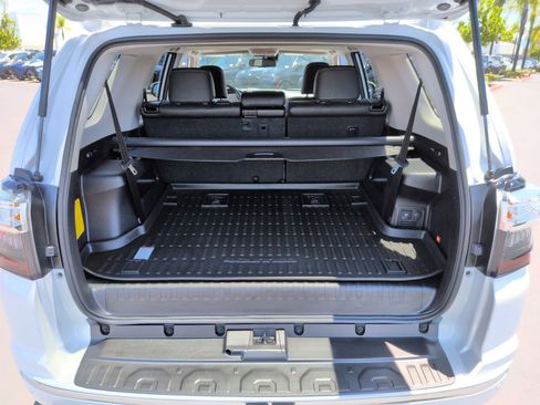 Used 2024 Toyota 4Runner Limited AWD/4WD image 32