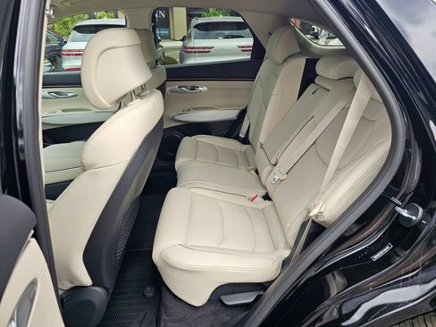 New 2026 Genesis GV70 2.5T Advanced AWD/4WD image 23