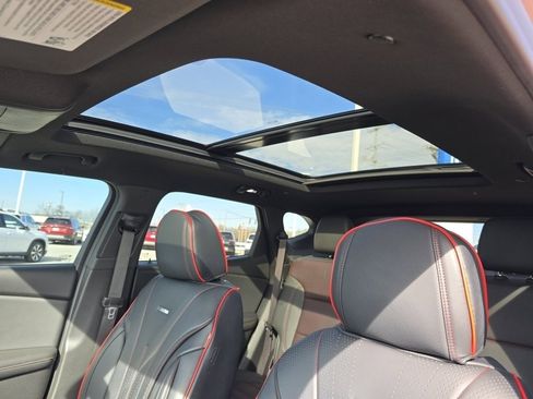 Used 2021 Chevrolet Blazer RS w/ Enhanced Convenience Package image 5