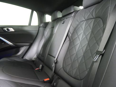 Used 2025 BMW X6 xDrive40i image 15