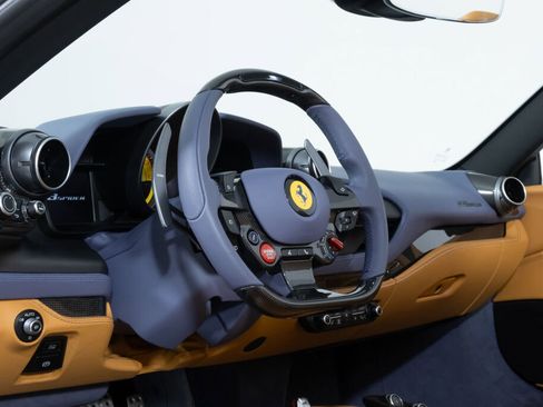 Used 2022 Ferrari F8 Tributo image 5