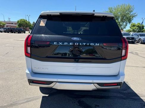 Certified 2025 Ford Expedition Platinum AWD/4WD image 9