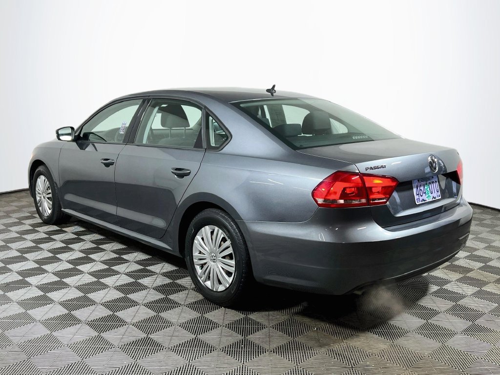 Used 2014 Volkswagen Passat 1.8T S FWD image 5