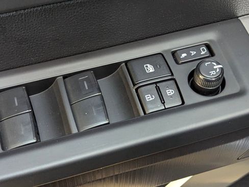 Used 2023 Toyota Sequoia Platinum image 23