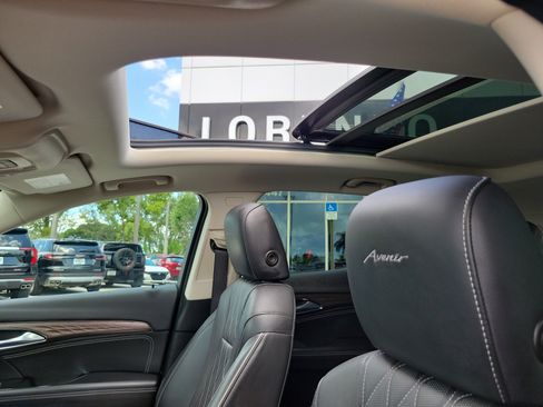 Used 2023 Buick Envision Avenir FWD image 12