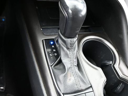 Used 2021 Toyota Camry XSE FWD image 29