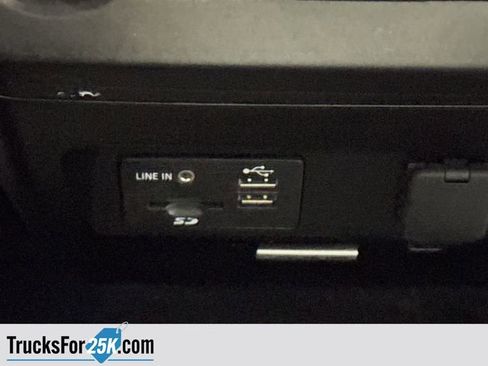 Used 2015 Ford F150 XLT w/ Equipment Group 302A Luxury image 23