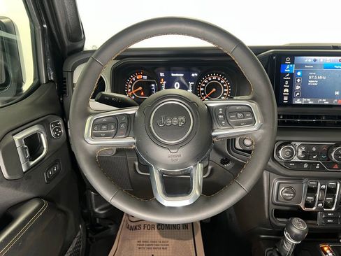 Used 2024 Jeep Wrangler Unlimited Sahara AWD/4WD image 14