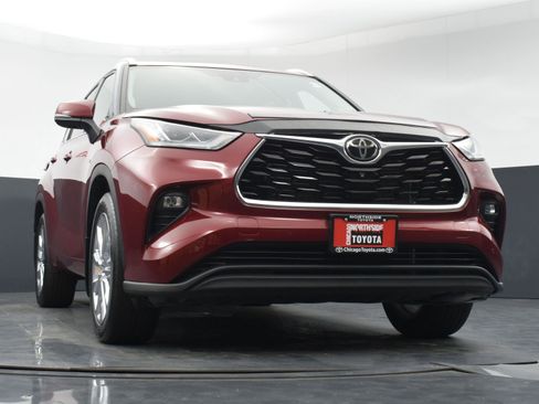 Used 2023 Toyota Highlander Limited AWD/4WD image 37