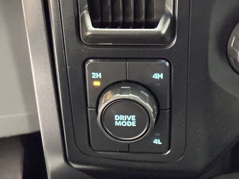 Used 2023 Ford F150 XLT image 37