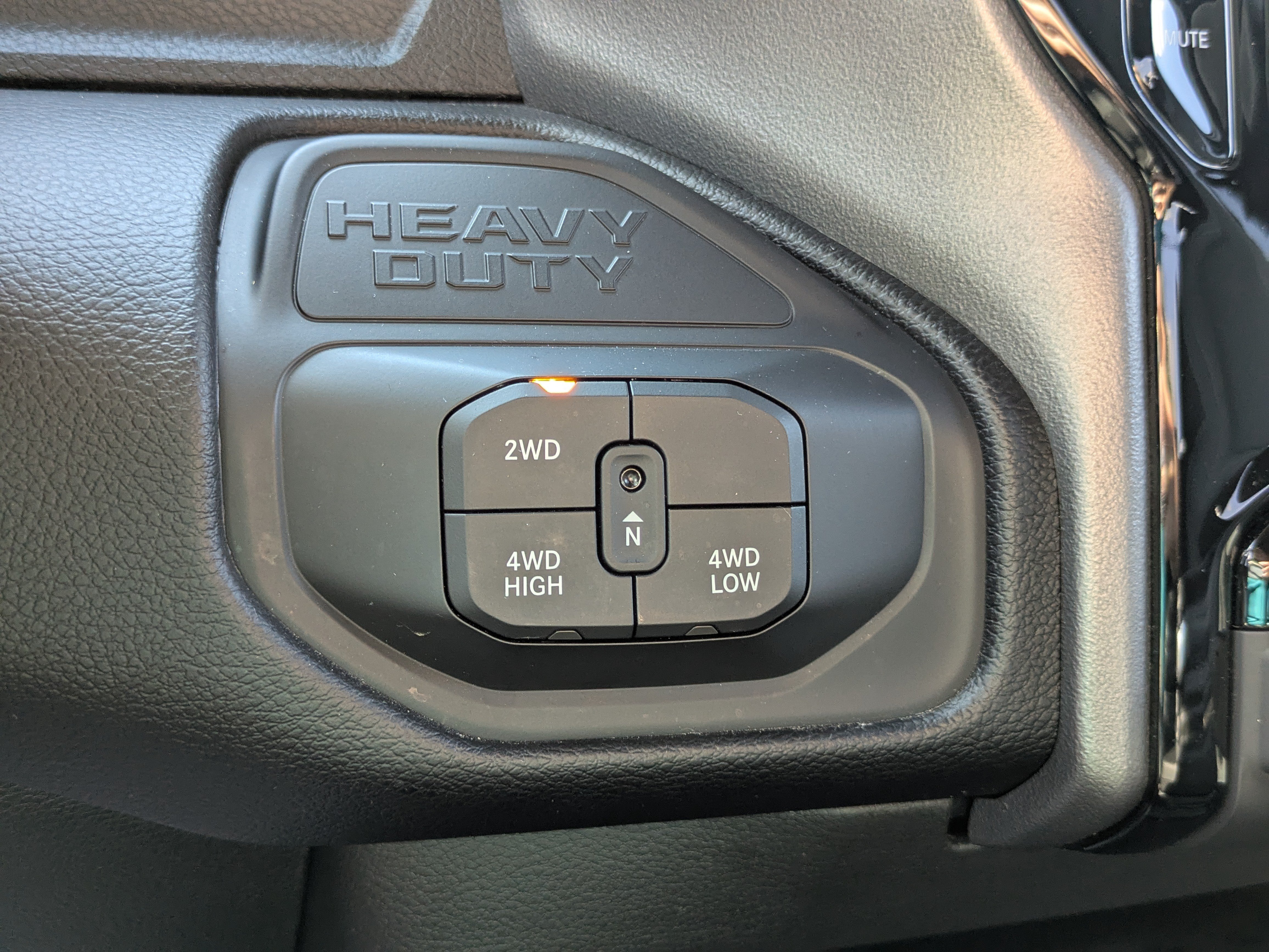 Used 2025 RAM 2500 Big Horn AWD/4WD image 13