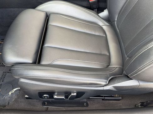 Used 2025 BMW 430i Convertible RWD image 14