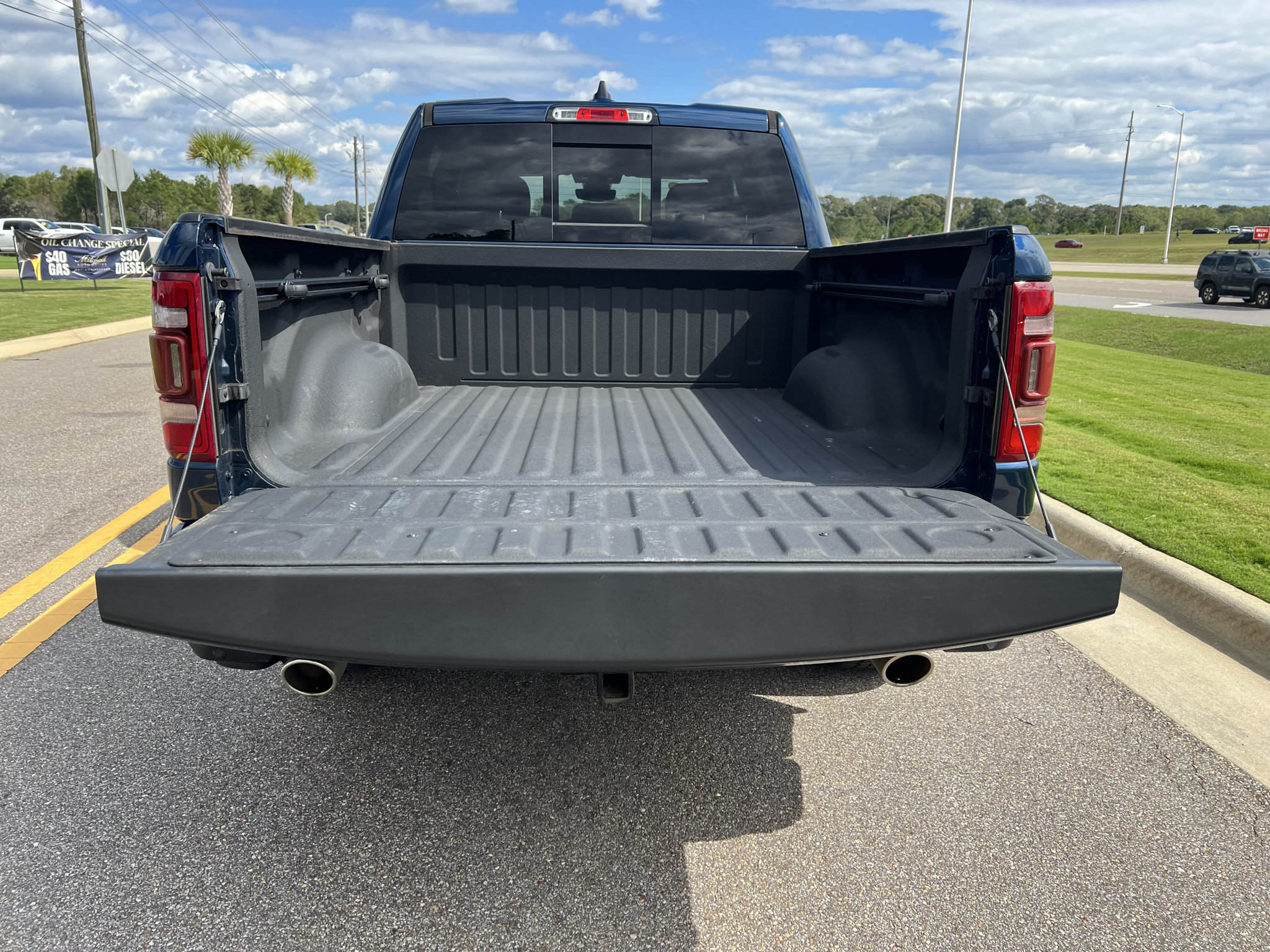 Used 2023 RAM 1500 Big Horn AWD/4WD image 10