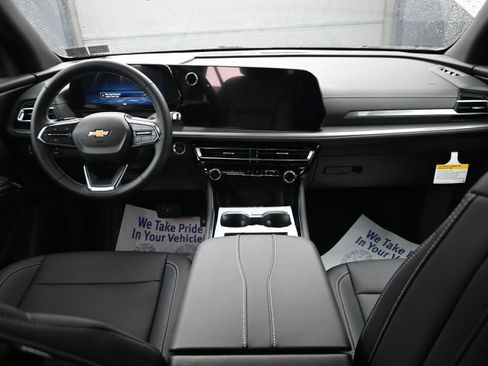 New 2026 Chevrolet Traverse LT w/ Driver Confidence Package AWD/4WD image 22