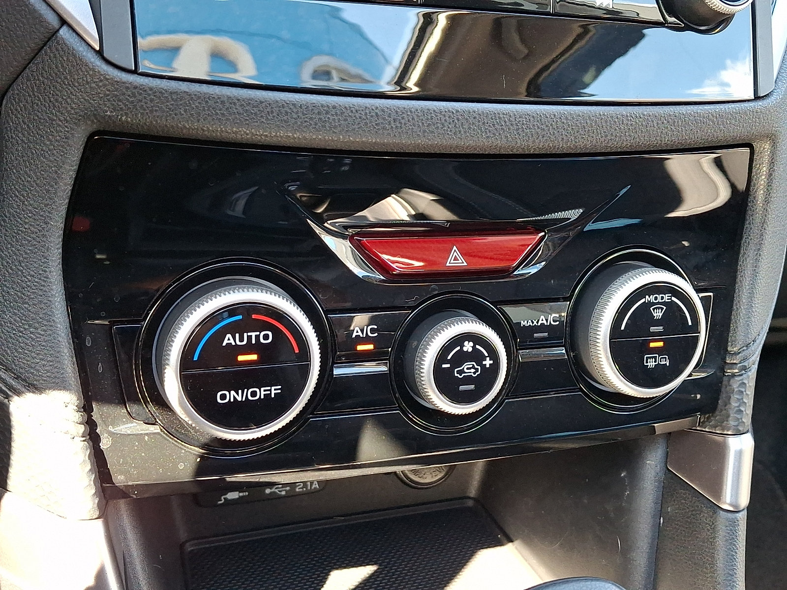 Used 2023 Subaru Forester Premium AWD/4WD image 17