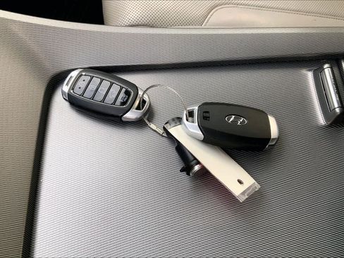 Used 2021 Hyundai Palisade Limited image 14