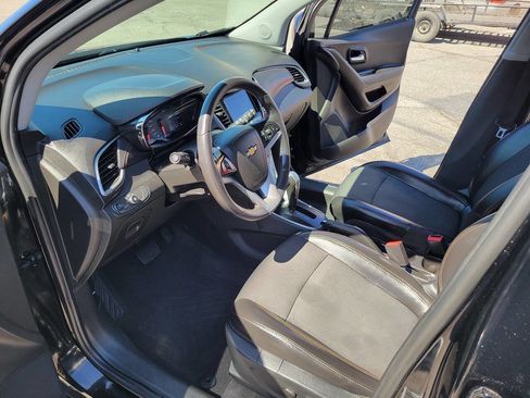 Used 2018 Chevrolet Trax LT w/ Redline Edition FWD image 15