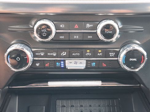 Used 2025 Ford F150 Raptor AWD/4WD image 19