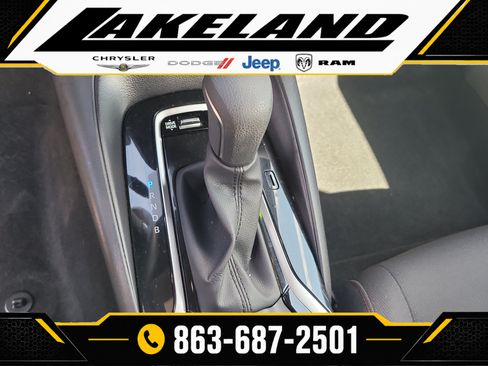 Used 2025 Toyota Corolla SE FWD image 24