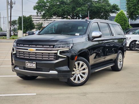 Used 2024 Chevrolet Suburban Premier w/ Premium Package 2 AWD/4WD image 1